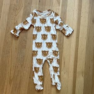 Kate Quinn tiger footie